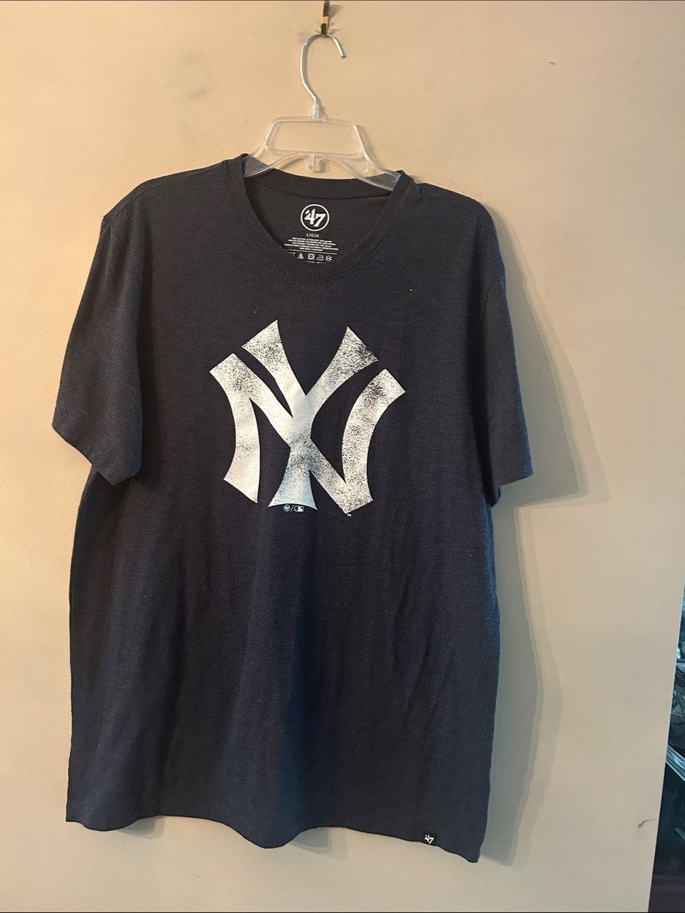 NY YANKEES 47 Tee Shirt Men’s Size Large